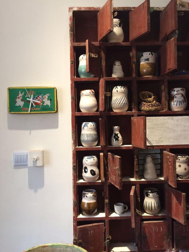 給舊家具加上一張臉 立馬變成一件藝術(shù)品